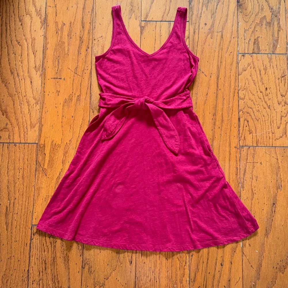 Adorable, XSP Loft, cotton dress; sleeveless, red tie dress- never worn!